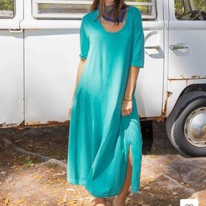 Natural life all day, cotton tee Dress size medium